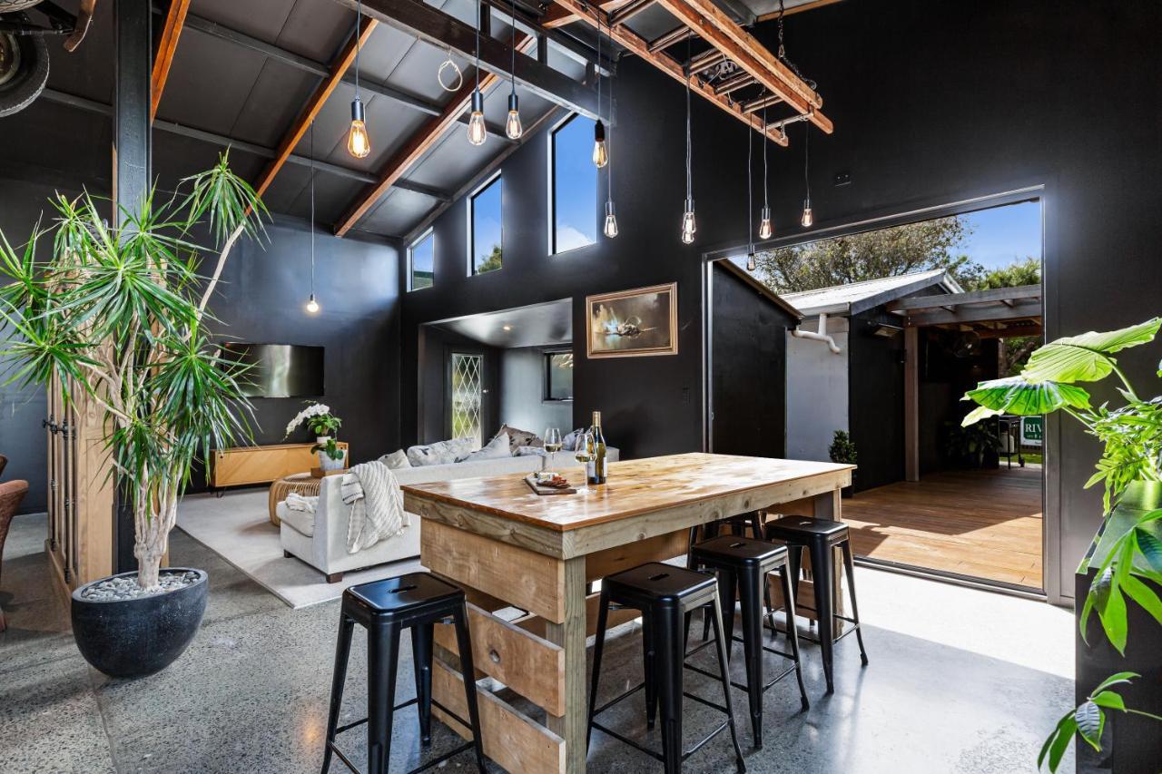 The Black Barn Auckland Luaran gambar