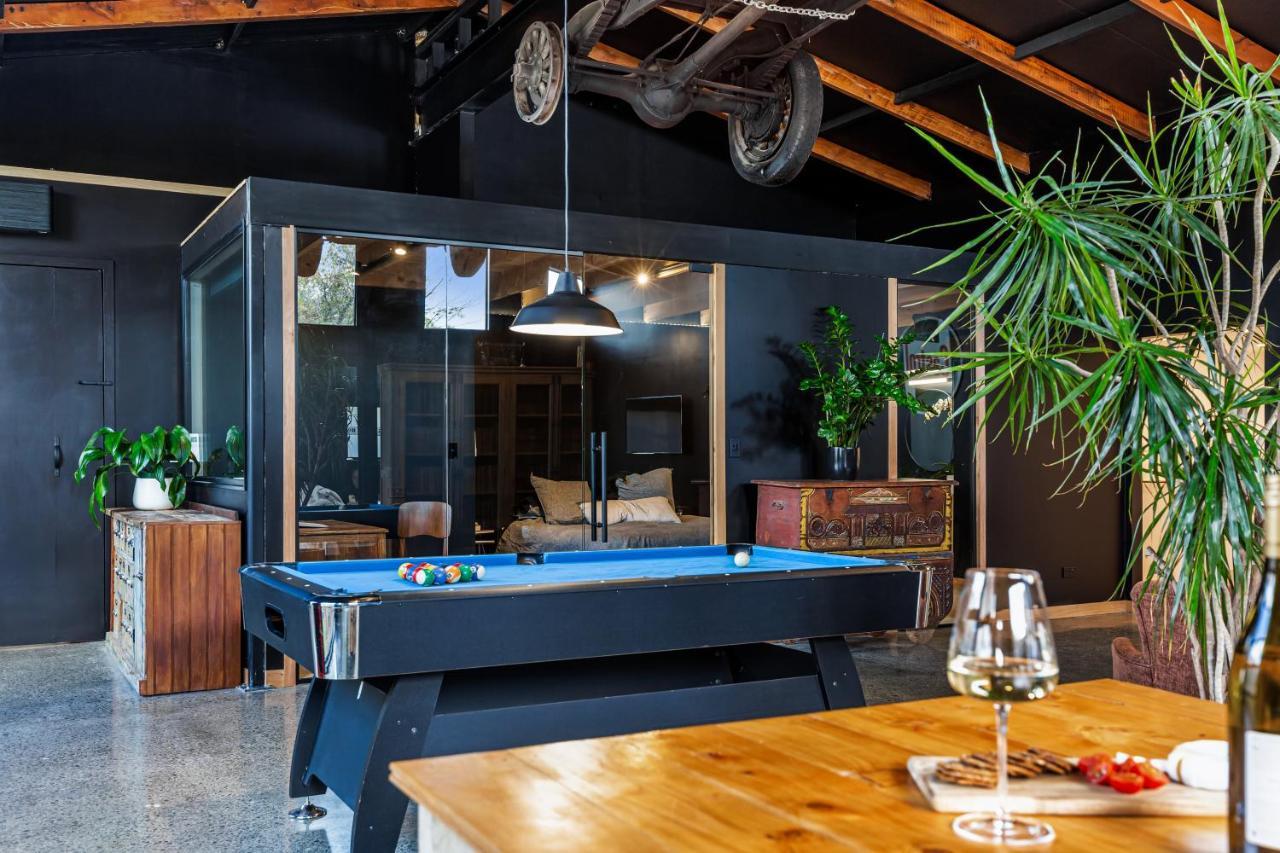 The Black Barn Auckland Luaran gambar